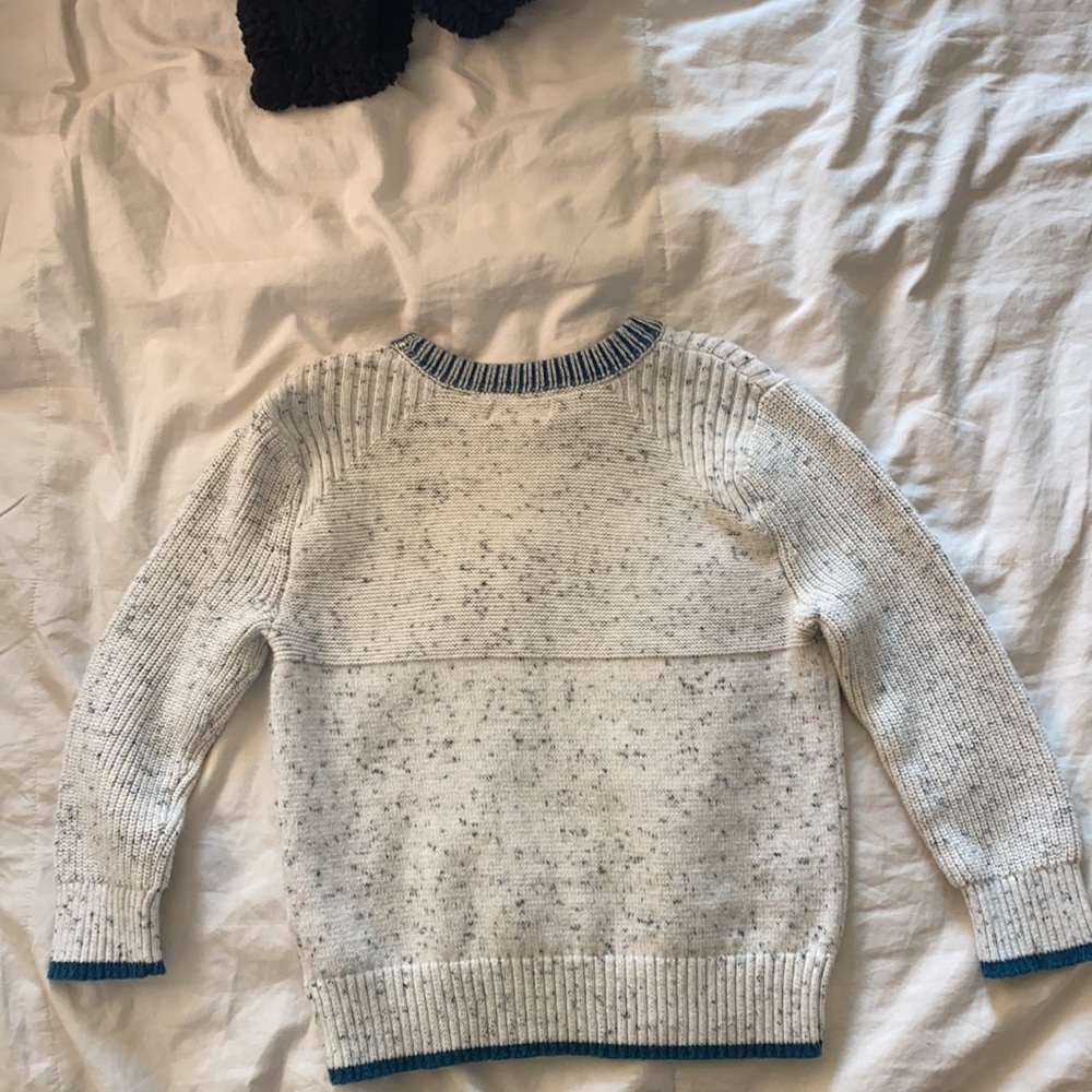 3T sweater - Picture 3 of 4